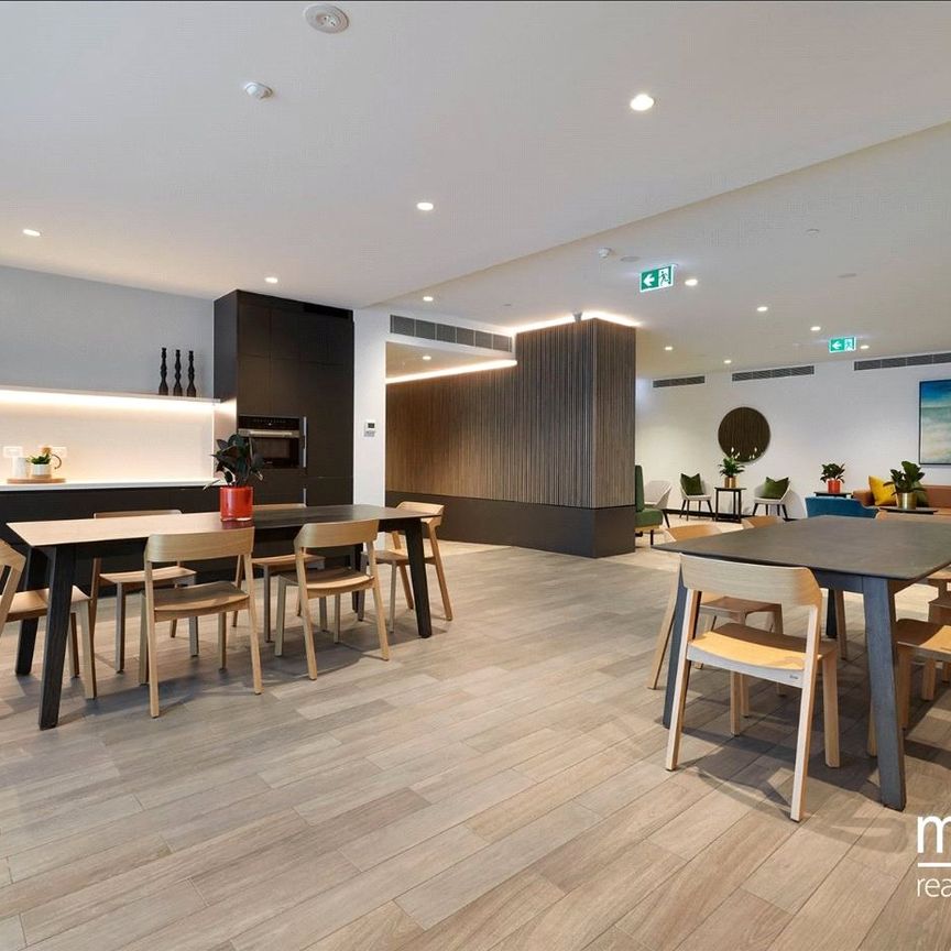 2701/81 City Road - Photo 1