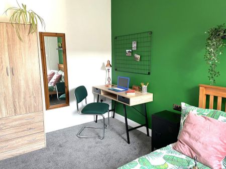 2 bedroom terraced house to rent - Photo 5