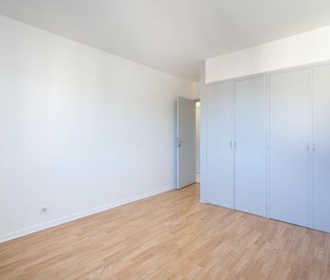 Location Appartement 3 pièces 59m² ANNECY 74000 - Photo 2