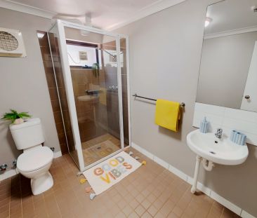 4 Bedroom Apartment south-Single bed - Photo 1