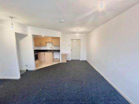 1 bedroom flat to rent - Photo 2