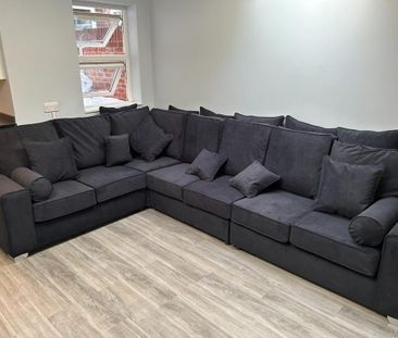 6 bedroom semi-detached house to rent - Photo 1