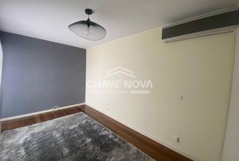 Apartamento T5 em Porto