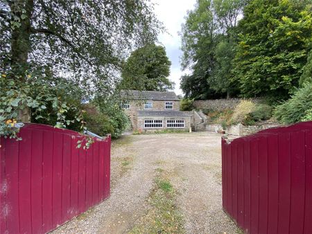 3 bedroom detached house to rent - Photo 2