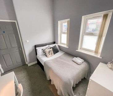 5 bedroom house to rent - Photo 2