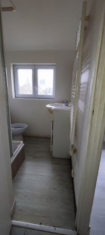 Location Appartement 2 pièces 41m² LA FERTE MACE 61600 - Photo 2
