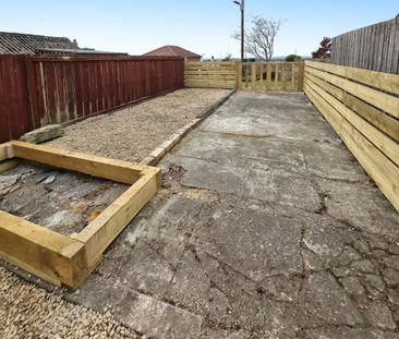 2 bedroom terraced house to rent - Photo 4