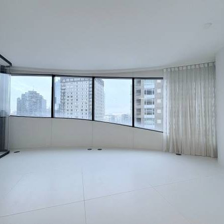 "The Butterfly" Luxury Apartment, 2 bed+2 bath for Rent - Photo 4