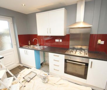 3 bedroom terraced house to rent - Photo 6