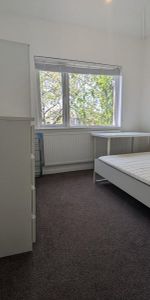Room in a Shared House, Arthur Road, SO15 - Photo 3