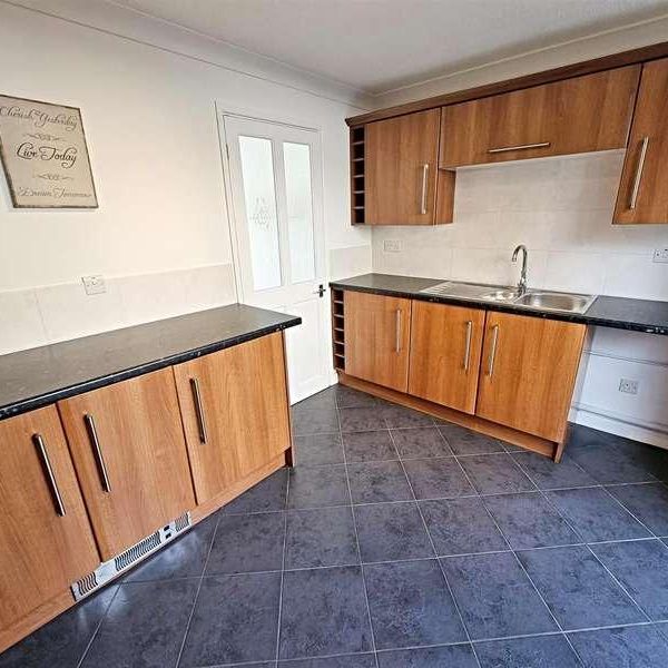 Hillside View, Graigwen, Pontypridd, CF37 - Photo 1