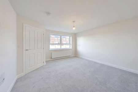 3 bedroom terraced house to rent - Photo 3