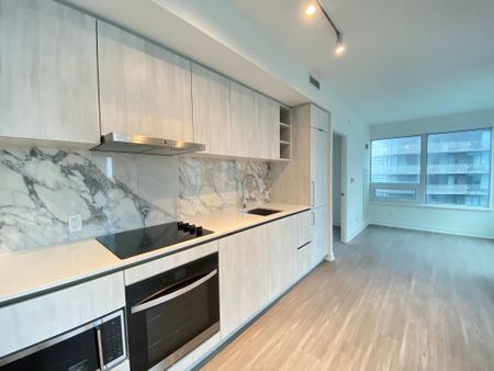 For Lease - 8 Wellesley Street Unit# 2216, Toronto, Ontario - Photo 2