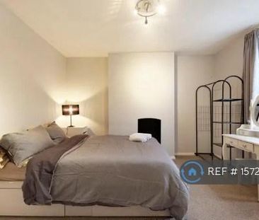 1 bedroom in a house share to rent - Photo 3