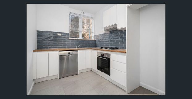 Style, Space – Your Perfect Bayside Place - Photo 1