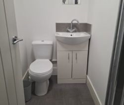 Double room to let, Hainton Avenue - Photo 4