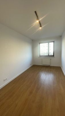 4 pokojowe mieszkanie z balkonem i garażem 90 m² - Zdjęcie 1