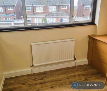 3 bedroom terraced house to rent - Photo 3