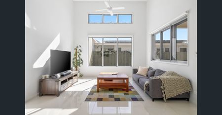 Live the Holiday Lifestyle - Photo 5