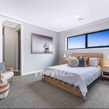 Mount Waverley - Photo 4