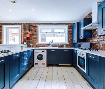 6 bedroom terraced house to rent - Photo 1