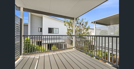 Stylish, Comfortable, and Quiet Boondall Townhouse - Photo 4