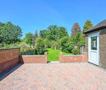 Kenilworth Road, Stoneleigh, KT17 - Photo 4