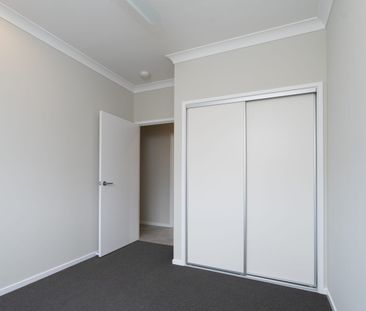 Brand New 4 Bedder Family House unbeatable LOW Price $615 pw - Photo 1