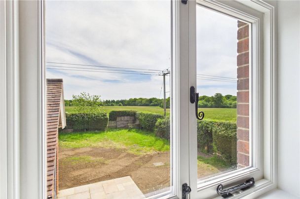 Travellers Corner, West End Road, Mortimer Common, Reading, RG7 - Photo 1