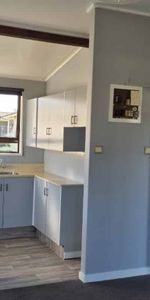 Right in the Centre of Mataura! - Photo 4