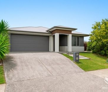 Modern Family Home in Prime Coomera Location For Rent - Photo 4