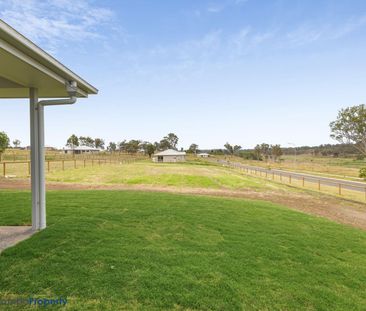 1/17 Aquila Drive, 4352, Meringandan West Qld - Photo 1