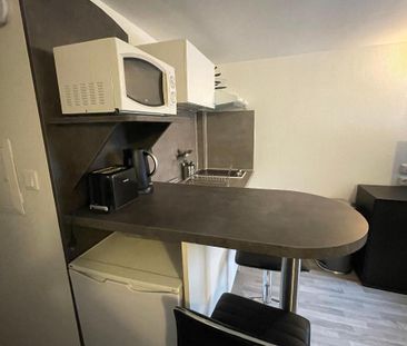 Location Appartement 2 pièces 17m² ST PIERRE DES CORPS 37700 - Photo 2