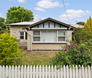 Character & Convenience in the Heart of Kingswood - Photo 1