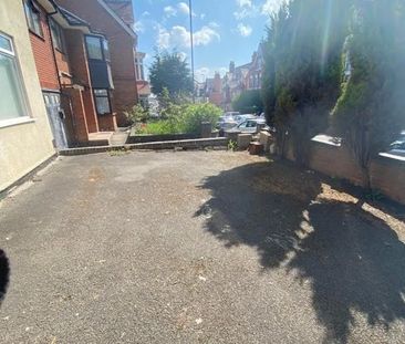 Room in a Shared House, Woodlands Road, B11 - Photo 3