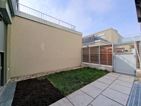 Schicke Neubauwohnung mit kl. Garten in idyllischer Ruhelage - Photo 4