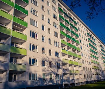 3-Raum-Wohnung mit Balkon und Tageslichtbad - Foto 1