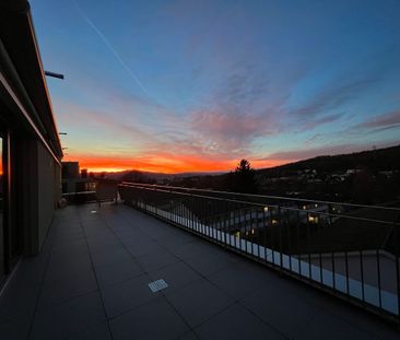 Möblierte Attika - Traumsicht über Zürich bis Uetliberg - neuwertig! - Photo 5
