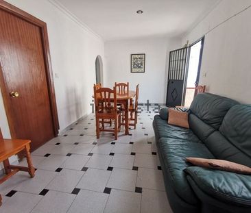 Alquiler de chalet adosado en Calle Timón - Photo 2