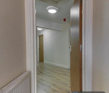 7 bedroom flat to rent - Photo 3