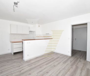 APPARTEMENT T2 AVEC TERRASSE EN RESIDENCE SECURISEE - Photo 2