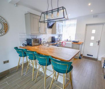 2 bedroom end of terrace house to rent - Photo 6