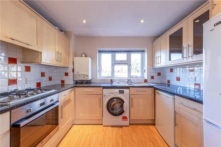 2 bedroom maisonette to rent - Photo 5