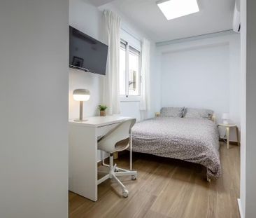 Carrer de Planas, Valencia, Valencian Community 46004 - Photo 3