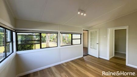 Renovated Family Home - Photo 4