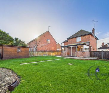 3 bedroom detached house to rent - Photo 4