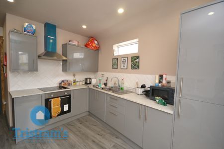 1 bed Shared House for Rent - Photo 2