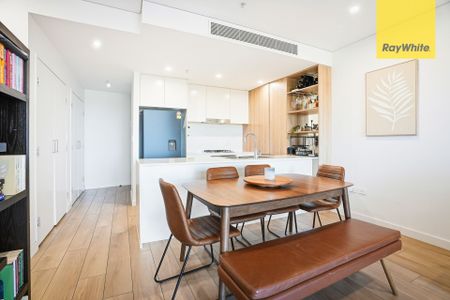 STUNNING OPEN PLAN LIVING - WALK TO STATION & SHOPS - Photo 3