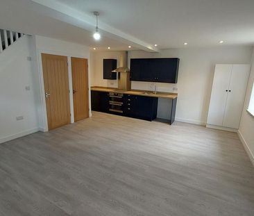 2 bedroom end of terrace house to rent - Photo 4