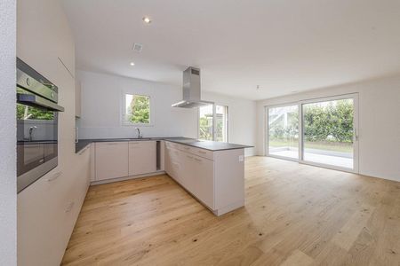 Moderne Wohnung im Erdgeschoss am Dorfplatz - Photo 2